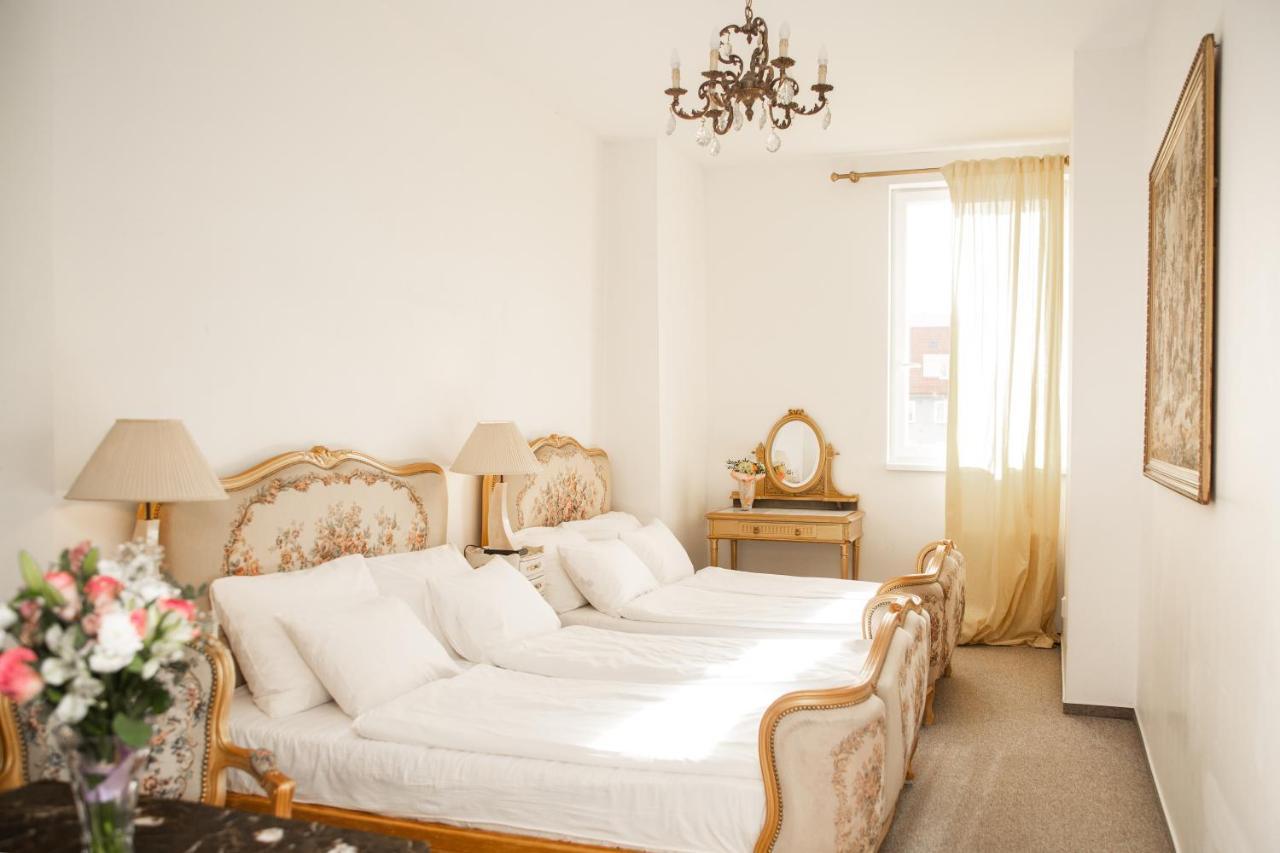 Bank Invest Apartmens - Old Town Apartment Prague Exterior photo